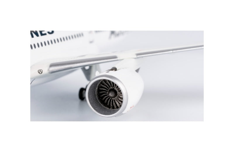 NG Models 1:400 Japan Airlines A350-900 JA02XJ  DIECAST Model
