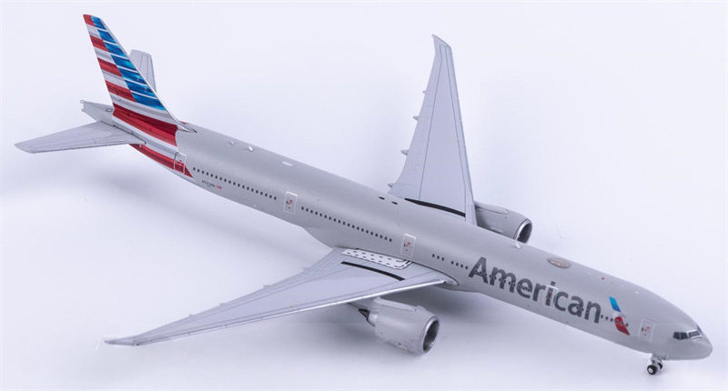Geminijets American Airlines Boeing 777-300ER N722AN 1:400 Diecast Model view 1