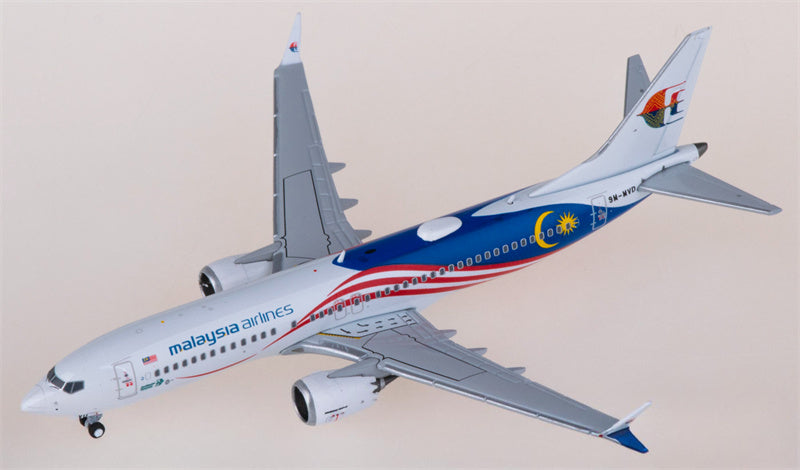 JC Wings Malaysia Airlines Boeing 737 MAX 8 9M-MVD 1:400 Diecast Model view 2