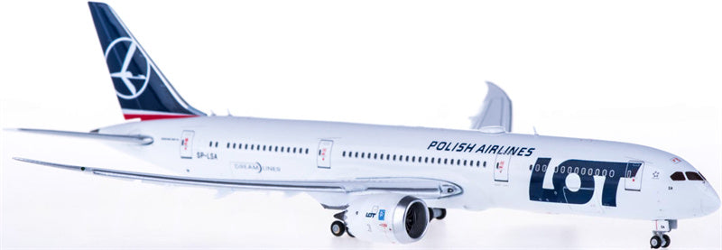JC Wings LOT Boeing 787-9 SP-LSA Flaps Down 1:400 Diecast Model view 2