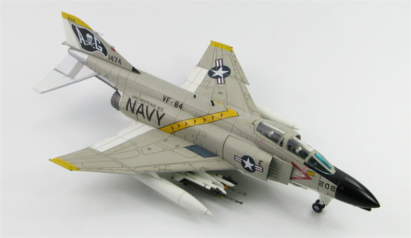HOBBY MASTER USN F-4B VF-84 Jolly Rogers 1:72 Model 1965 USS Independence 151474