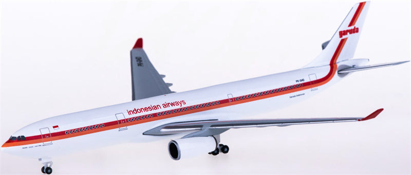 Herpa Garuda Indonesian Airways Airbus A330-300 PK-GHD Retro Painting 1:500 Diecast Model view 1