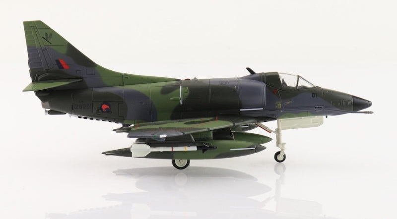 Hobby Master A-4K Lizard Scheme NZ6201 2 Squadron RNZAF New Zealand 1987 1:72 Airplane Pre-built Model