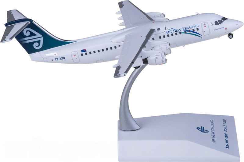 JC Wings Air New Zealand fo Aerospace BAe 146-300 ZK-NZN 1:200 Diecast Model view 2