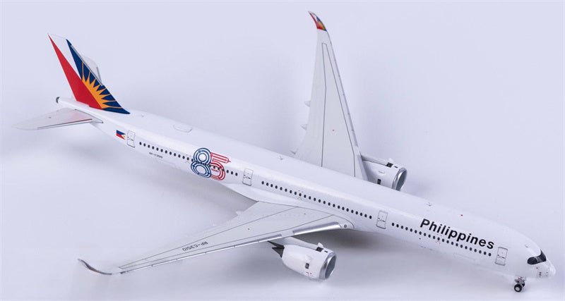 NG Models Philippine Airlines Airbus A350-1000 RP-C3510 1:400 Diecast Model view 3