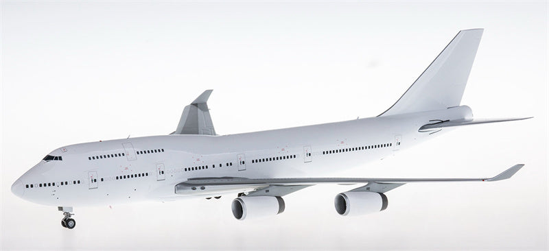 JC Wings Boeing 747-400 RR Engine Blank 1:200 Diecast Model view 3