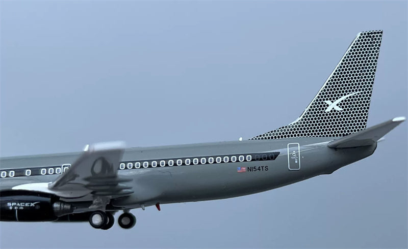 PandaModel 1:400 SpaceX B737-800 N154TS DIECAST Model
