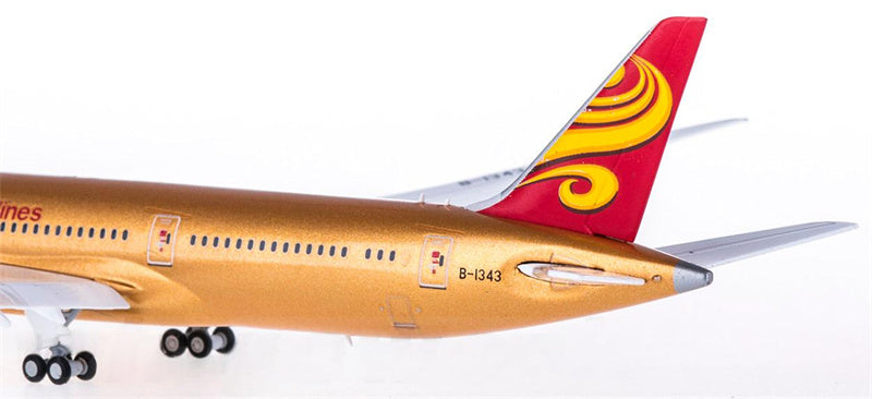 JC Wings Hainan Airlines Boeing 787-9 B-1343 Gold Flaps Down 1:400 Diecast Model view 2