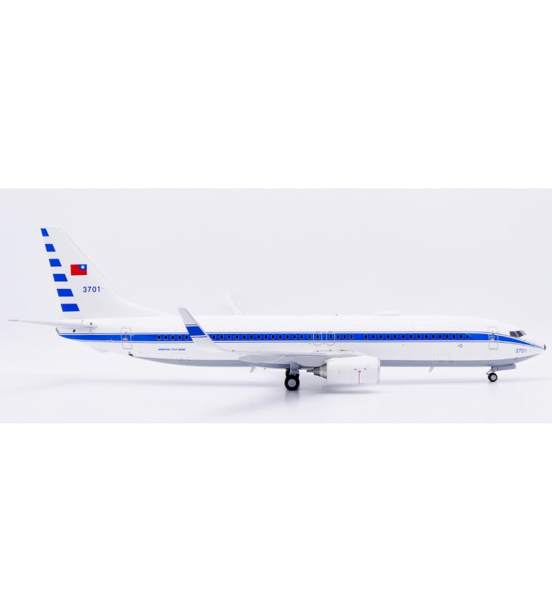 JC Wings 1:100 ROCAF Boeing 737-800 3701  DIECAST Model