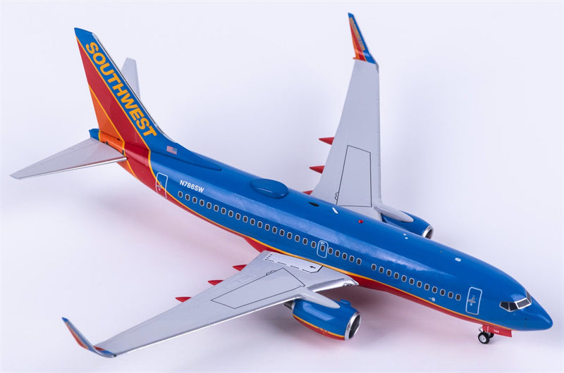 NG Models Southwest Airlines Boeing 737-700 N786SW 1:200 Diecast Model view 4