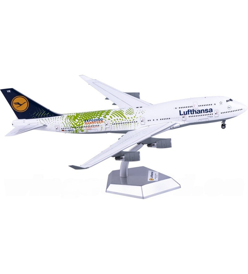 SQ Wings 1:200 Lufthansa Boeing 747-400 D-ABVK  DIECAST Model