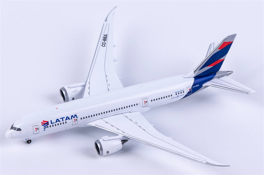 Aether LATAM Boeing 787-8 CC-BBA 1:500 Diecast Model view 1