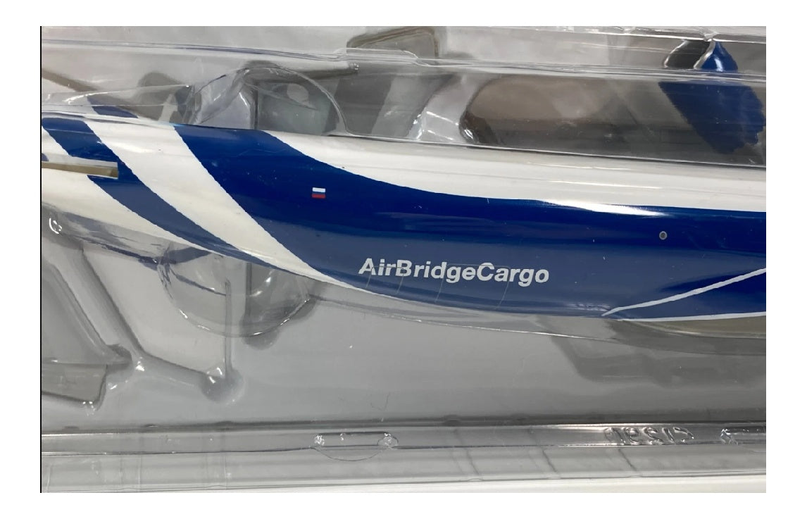 Hogan 1:200 AirBridgeCargo Boeing 747-8F ABS Model PLUG-IN
