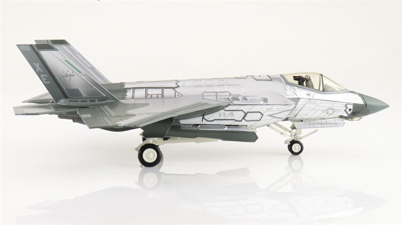 HOBBY MASTER F35C Lightning II JSF Mirror Coating XE-100/168733 US Navy August 2022 1:72 Aircraft Pre-built Model