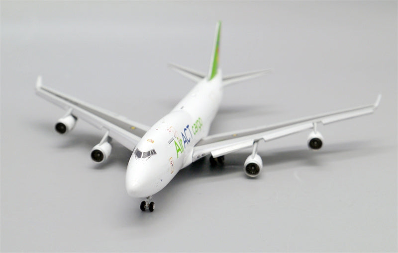 JC Wings Air ACT Cargo Boeing 747-400 TC-ACG Flaps Down 1:400 Diecast Model view 4