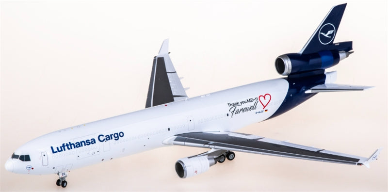 SQ Wings Lufthansa Cargo McDonnell Douglas MD-11 D-ALCC 1:200 Diecast Model view 2