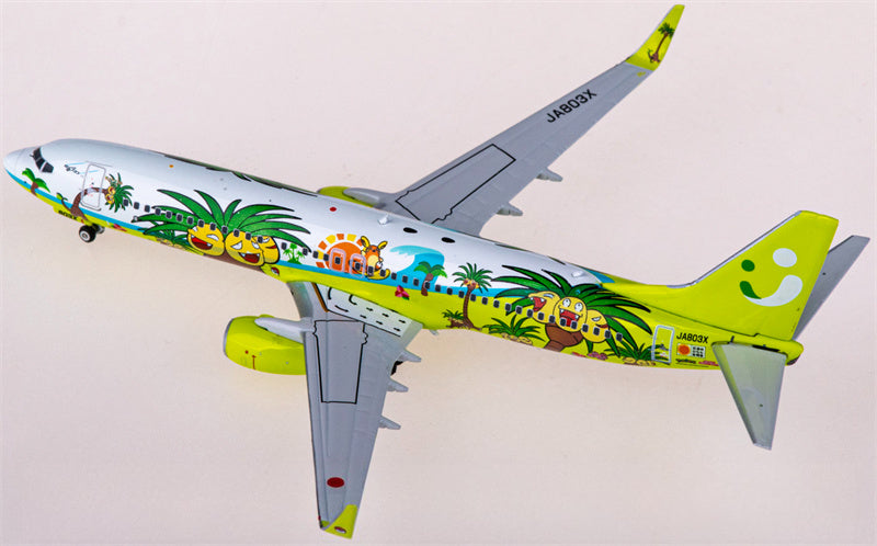 Phoenix Solaseed Air Boeing 737-800 JA803X 1:400 Diecast Model view 3