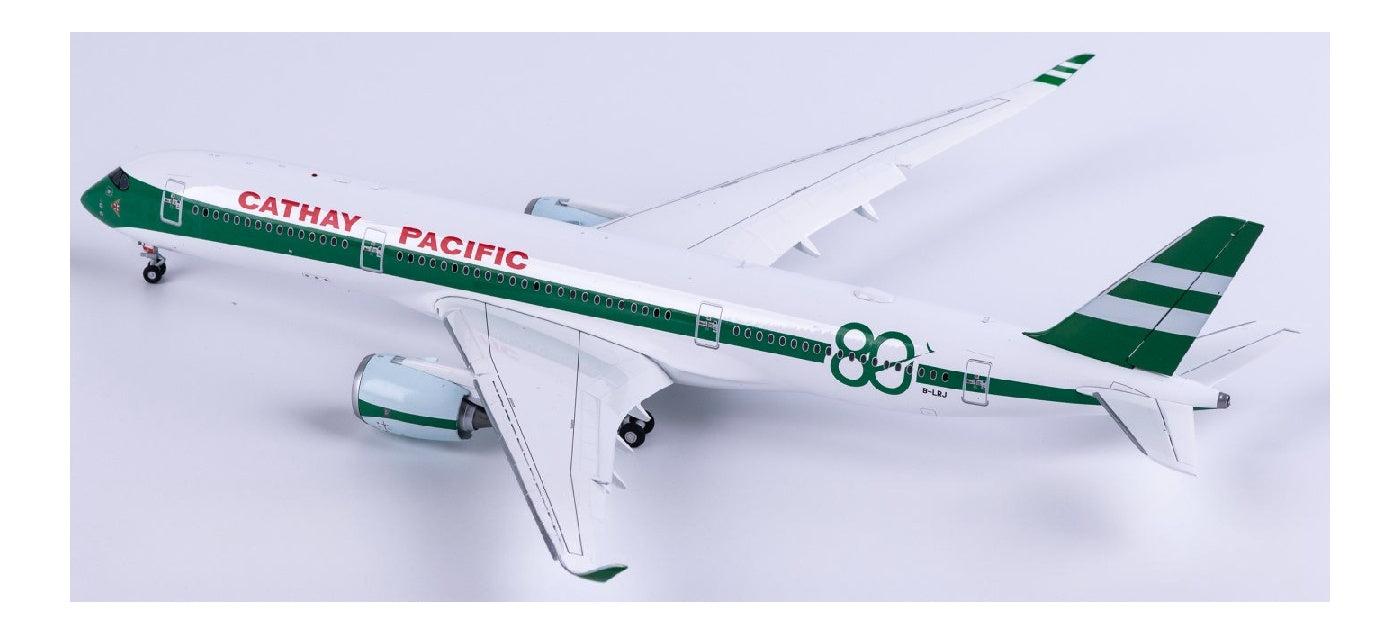 JC Wings 1:200 Cathay Pacific Airbus A350-900XWB B-LRJ Flaps Down DIECAST Model