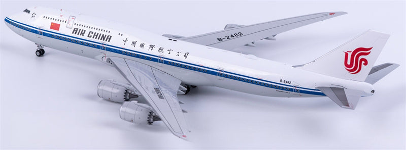 SQ Wings 1:200 Air China Boeing 747-8 B-2482  Diecast Model