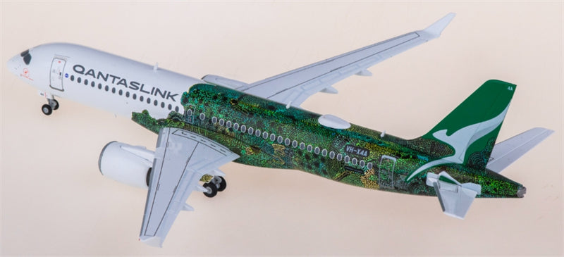 Herpa QantasLink for Airbus A220-300 VH-X4A 1:200 Aircraft Pre-built  Airliner Model Display