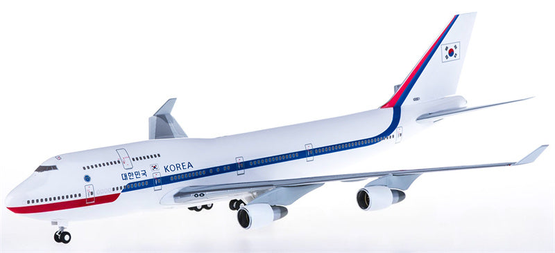 Hogan KOREA Boeing 747-400 10001 1:200 ABS Model view 1