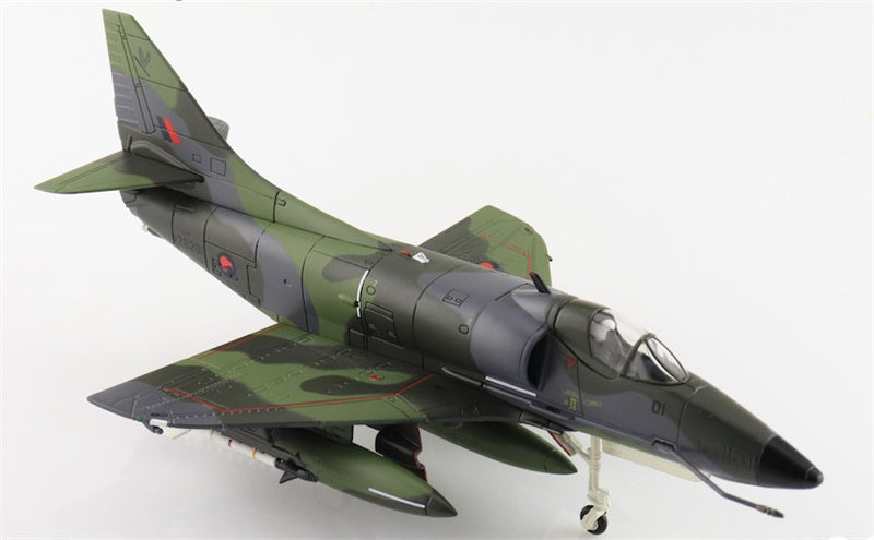 HOBBY MASTER A4K Skyhawk Lizard Scheme NZ6201 2 Squadron RNZAF New Zealand 1987 1:72 Aircraft Pre-built Model