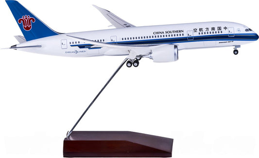 Hogan China Southern Boeing 787-8 1:200 ABS Model view 1