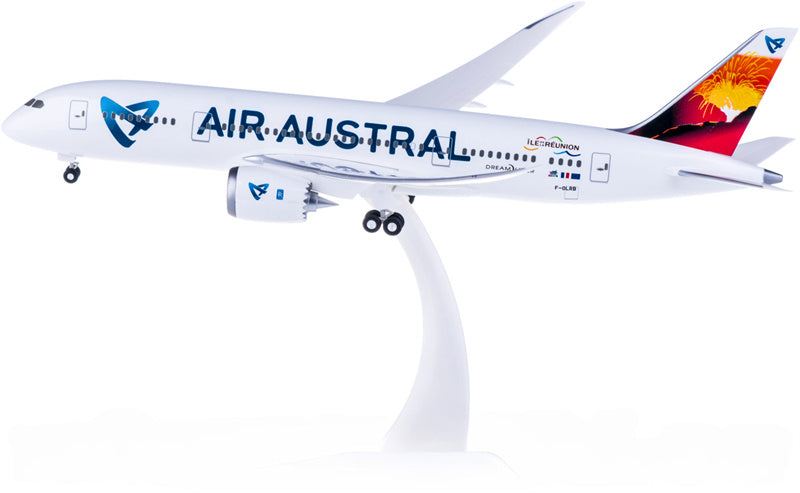 Hogan Air Austral Boeing 787-9 F-OLRB 1:200 ABS Model view 4