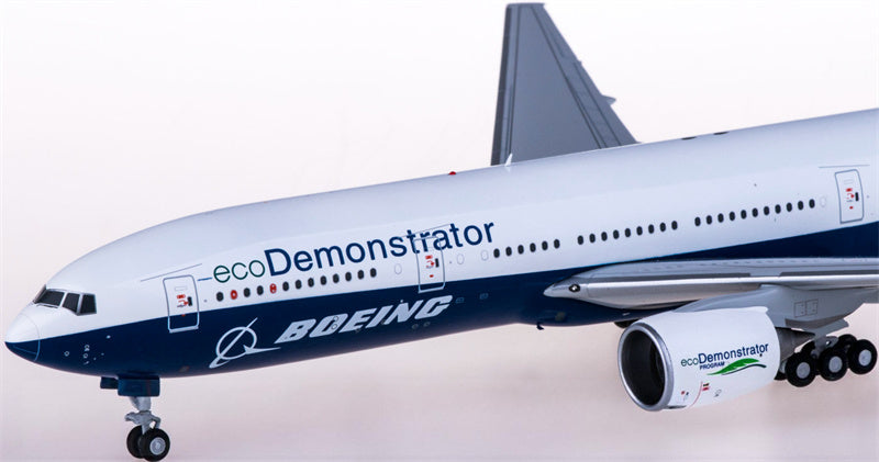 JC Wings Boeing 777-200 N772ET Eco Demonstrator 1:200 Diecast Model view 3