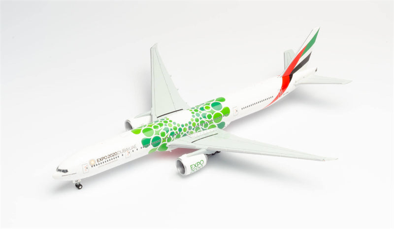 Herpa 1:200 Emirates Boeing 777-300ER A6-ENB  ABS Model