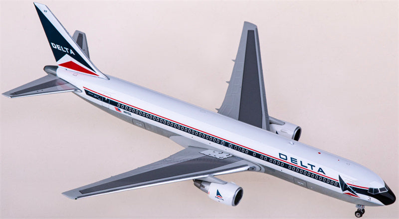 Phoenix Delta Air Lines Boeing 767-300 N117DL 1:400 Diecast Model view 2