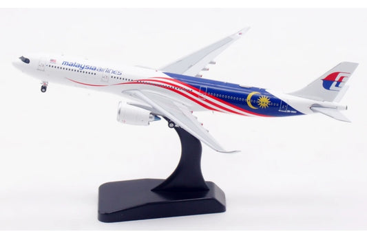 Aviation 1:400 Malaysia Airlines A330-900NEO 9M-MNH  DIECAST Model