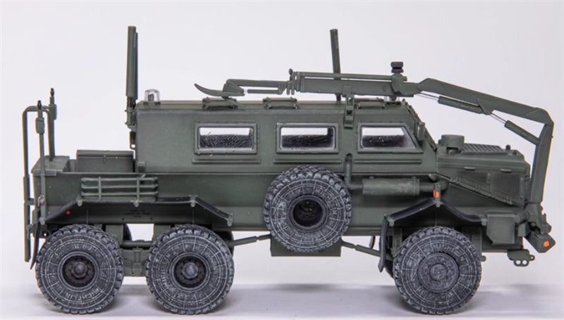 T-MODEL Buffalo Lightning Protection Vehicle US Army Engineering Force Baghdad 2004 green 1:72 Tank Pre-built Model