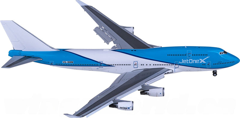 JC Wings JetOneX Boeing 747-400 VQ-BWM Flaps Down 1:400 Diecast Model view 2