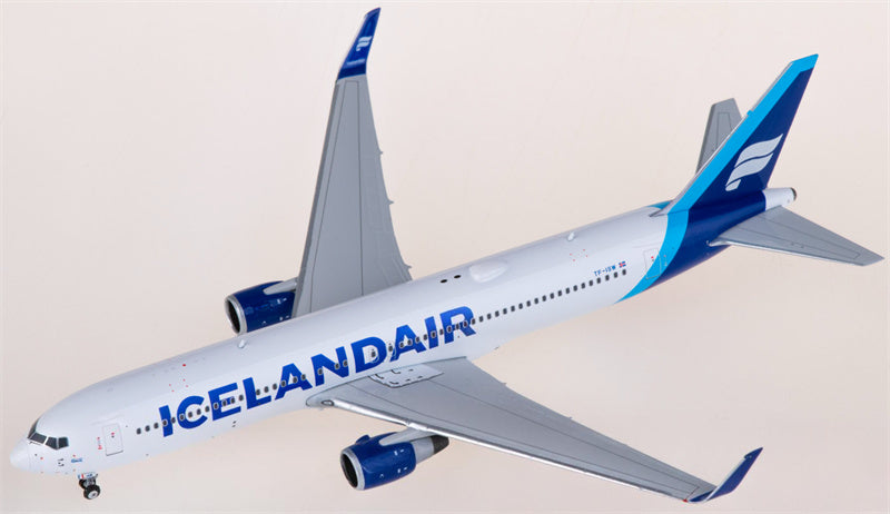 Phoenix Icelandair Boeing 767-300ER TF-ISW Boreal Blue 1:400 Diecast Model view 1