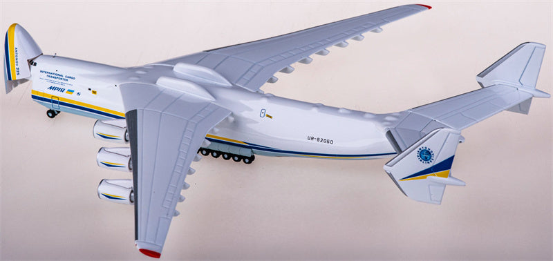 Blue Wings Antonov Airlines AN-225 CCCP-82060 1:400 Diecast Model view 2