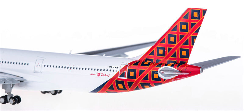 JC Wings Lion Air Airbus A330-300 HS-LAH 1:400 Diecast Model view 3