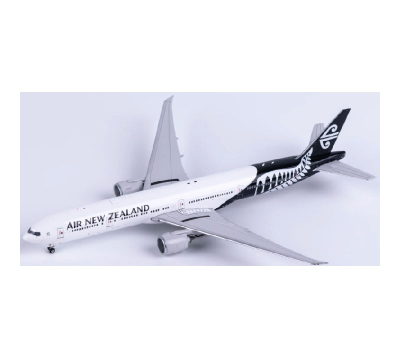 Phoenix 1:400 Air New Zealand Boeing 777-300ER ZK-OKS  DIECAST Model