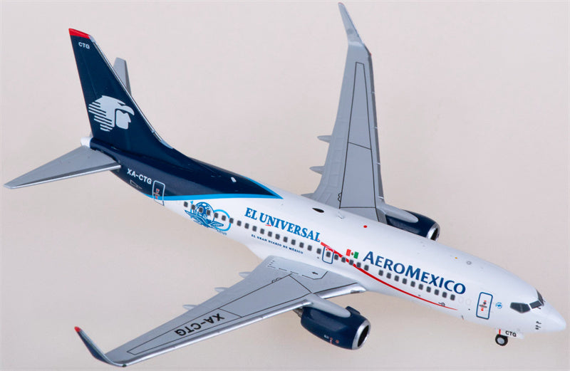 NG Models Aeromexico Boeing 737-700 XA-CTG 1:400 Diecast Model view 3
