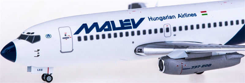 Herpa Malev Boeing 737-200 HA-LEC 1:200 Diecast Model view 3