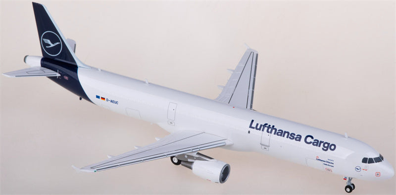 Herpa Lufthansa Cargo Airbus A321P2F D-AEUC 1:200 ABS Model view 2