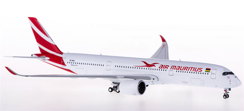 Geminijets Air Mauritius Airbus A350-900 3B-MKA 1:400 Diecast Model view 4
