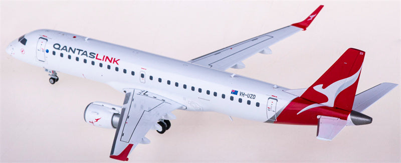 Geminijets Qantas for Embraer ERJ-190AR VH-UZD 1:200 Airplane Pre-built  Airliner Model Display