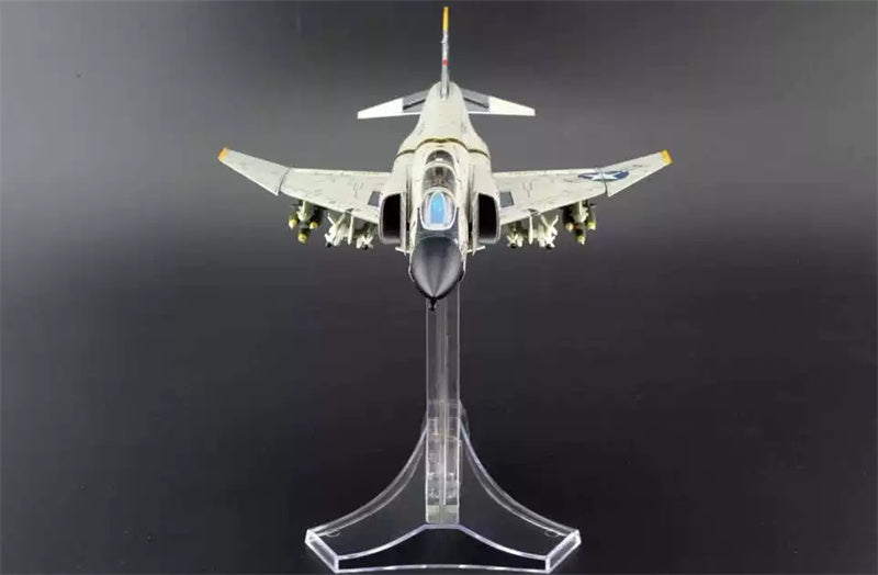 Air Commander USS INDEPENDENCE F-4B VF-84 1:72 Model 1965  Jolly Roger AG200