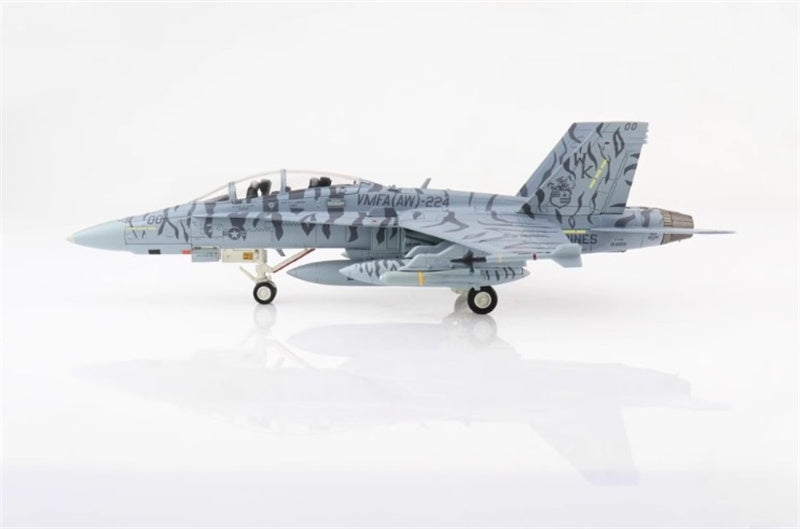 Hobby Master F/A-18D ATARS 164886 VMFA(AW)-224 Bengals MCAS Iwakuni 2009 1:72 Airplane Pre-built Model