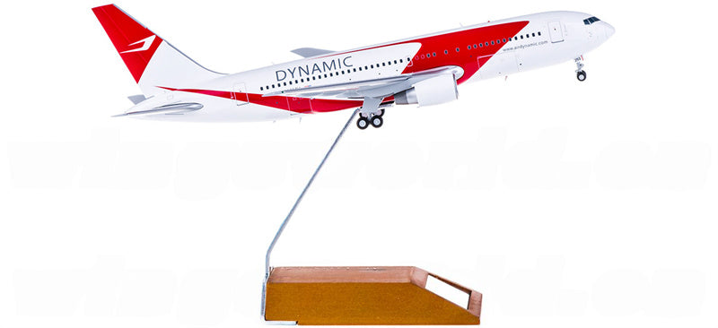 JC Wings Dynamic Airways Boeing 767-200 N253MY 1:200 Diecast Model view 2