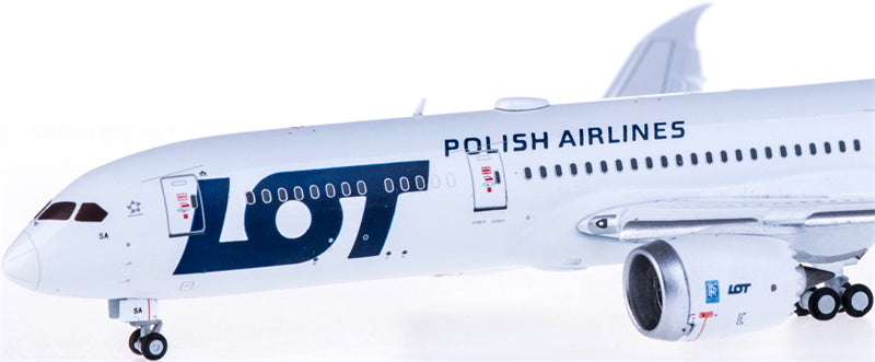 JC Wings LOT Boeing 787-9 SP-LSA Flaps Down 1:400 Diecast Model view 4