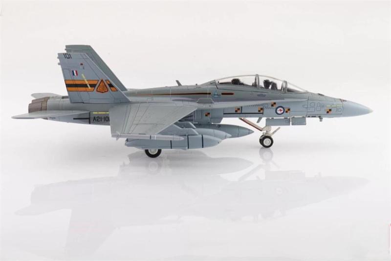 HOBBY MASTER F/A-18B Hornet ARDU A21-101 RAAF(with 2 x AGM-158) 1:72 Airplane Pre-built Model