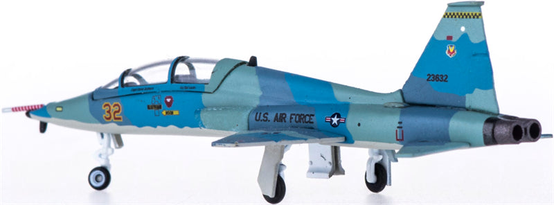 for Hogan for USAF T-38A Agreesive Talons 64TH Fws 1:200 Airplane Pre-built Airliner Model Display
