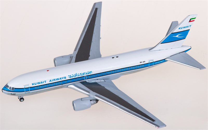 AeroClassics Kuwait Airways Boeing 767-200 9K-AIA 1:400 Diecast Model view 3
